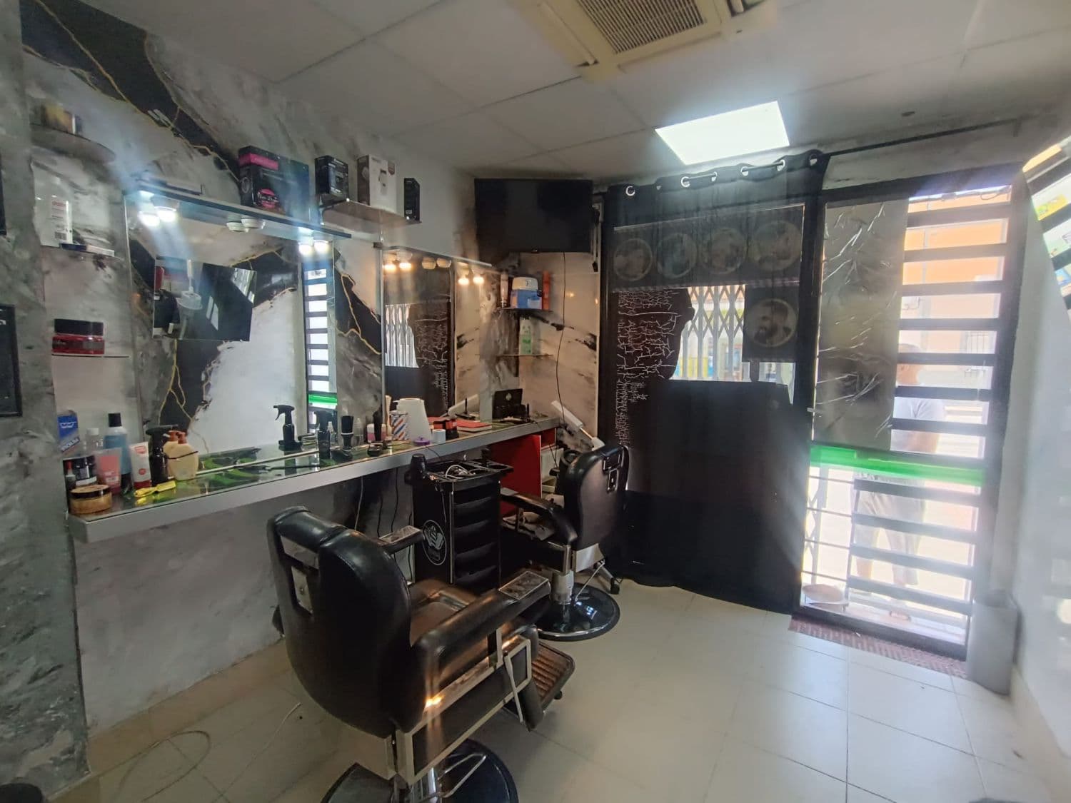 Venta Local Comercial en Bª San Vicente, Alquian (El)